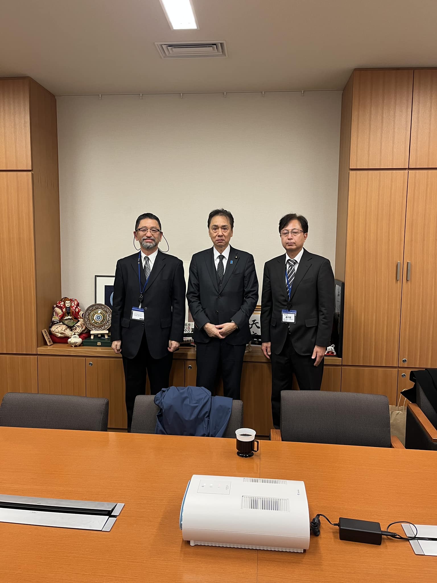 清水政務官に陳情の対応をして頂きました あぜもと将吾公式サイト